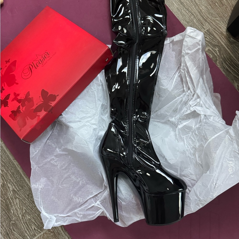 Pleaser Glossy Black Platform Heeled Boots